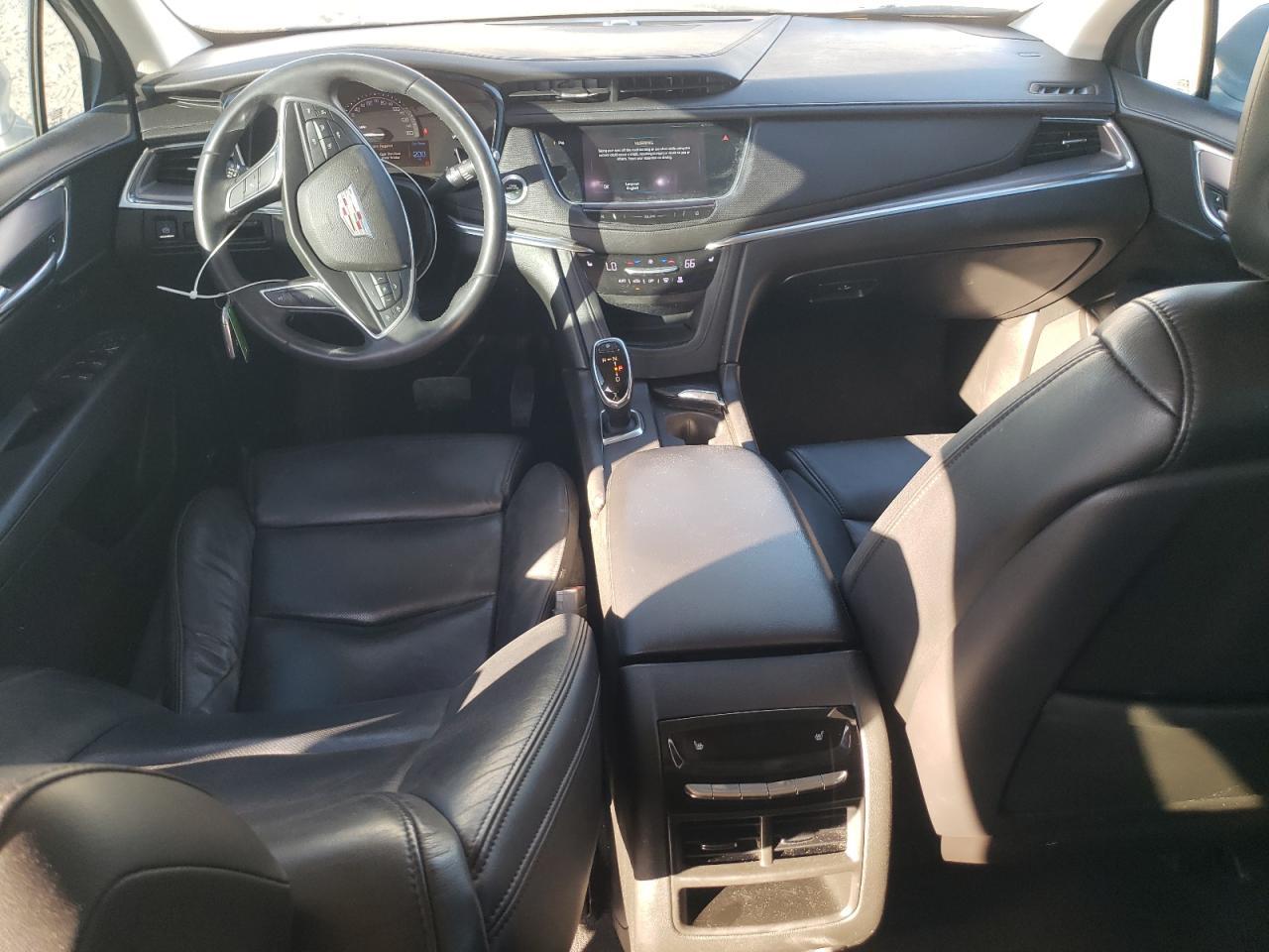 2017 CADILLAC XT5