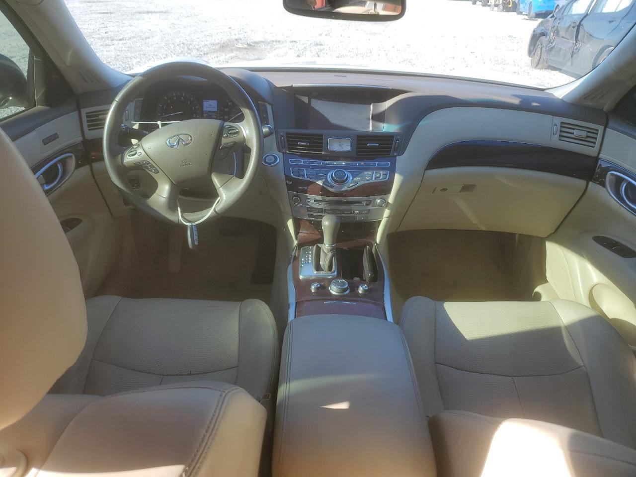 2015 INFINITI Q70