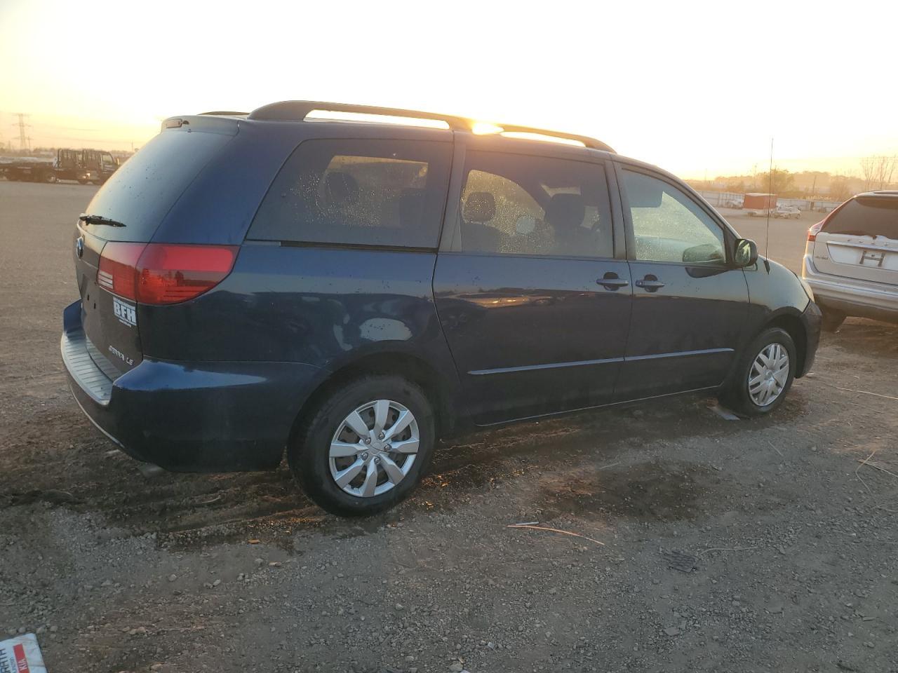 2005 TOYOTA SIENNA