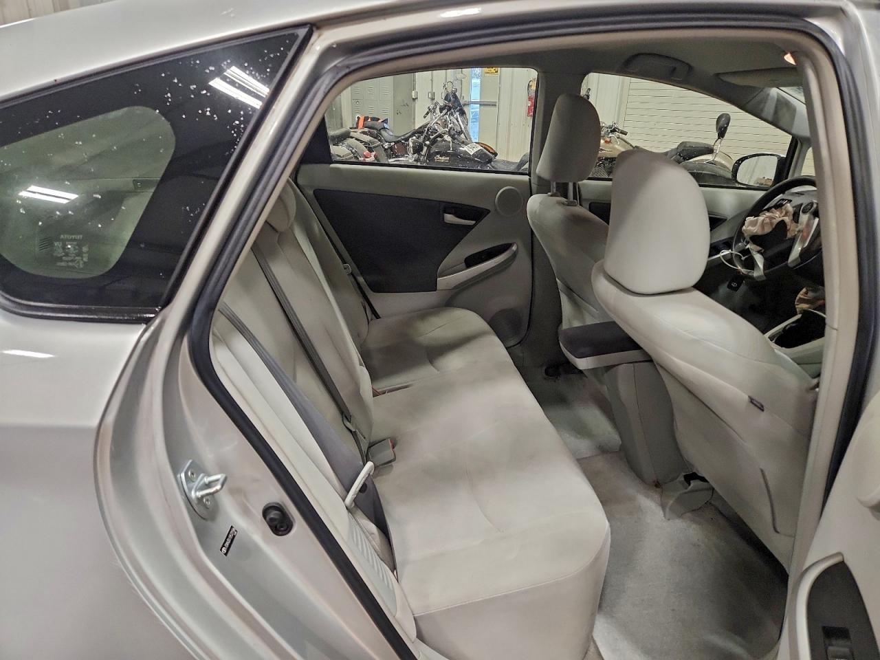 2011 TOYOTA PRIUS