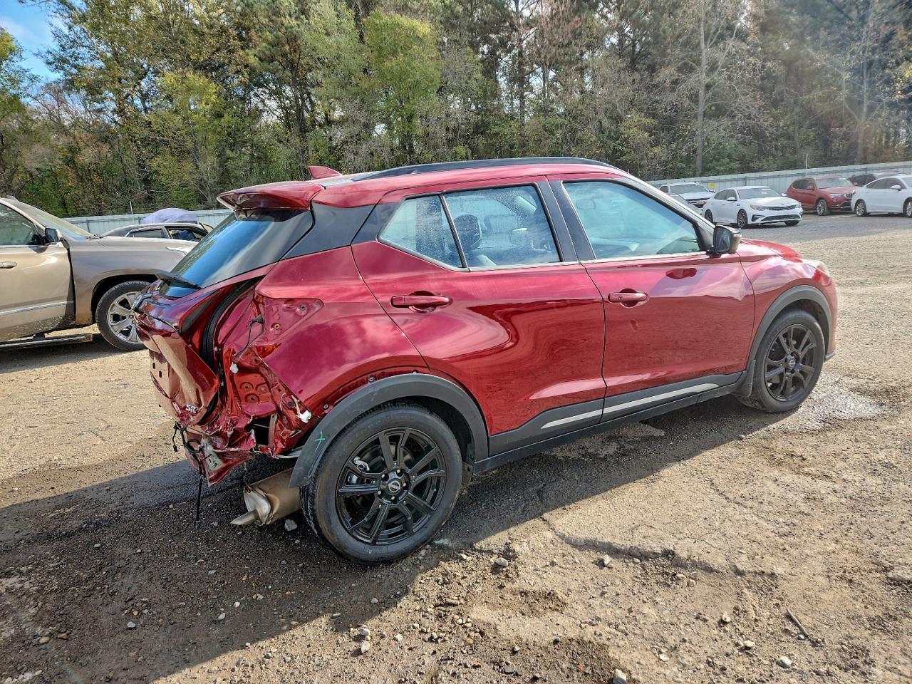 2023 NISSAN KICKS