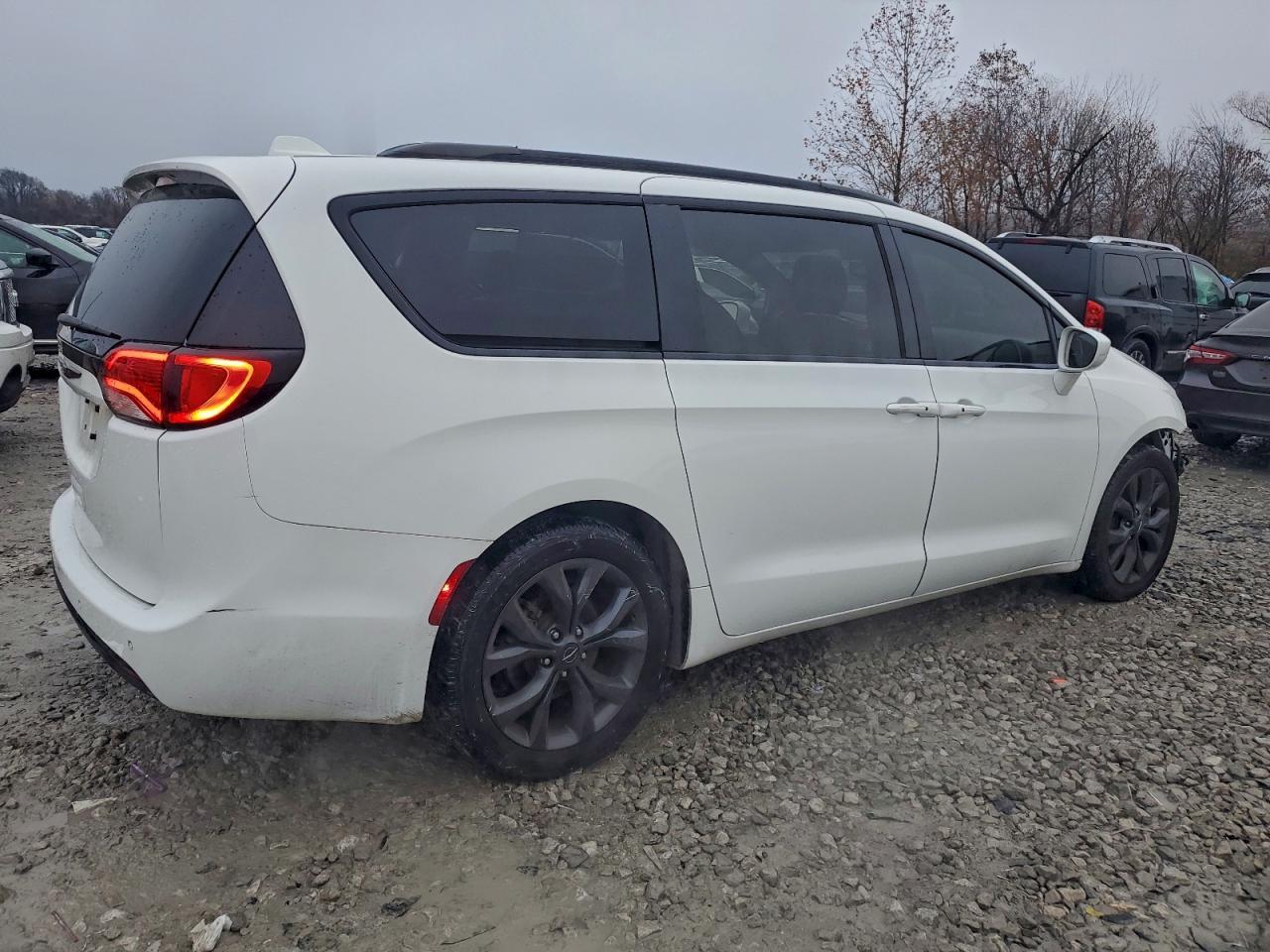 2020 CHRYSLER Pacifica