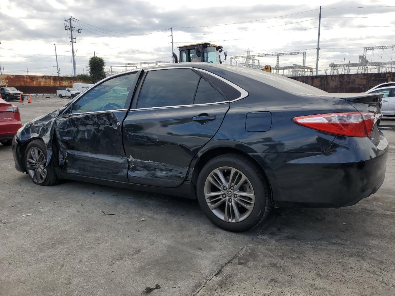 2016 TOYOTA CAMRY
