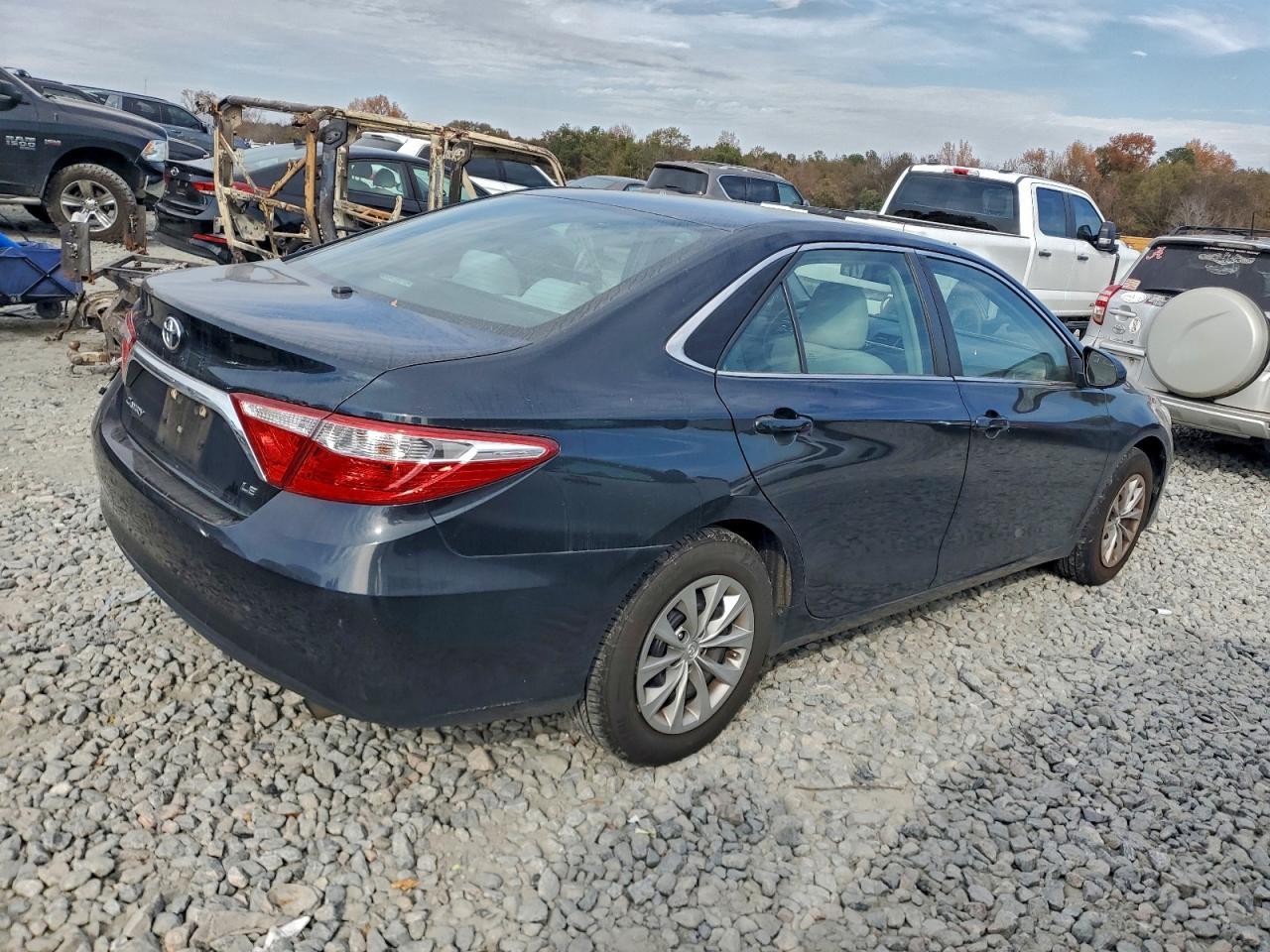 2016 TOYOTA CAMRY