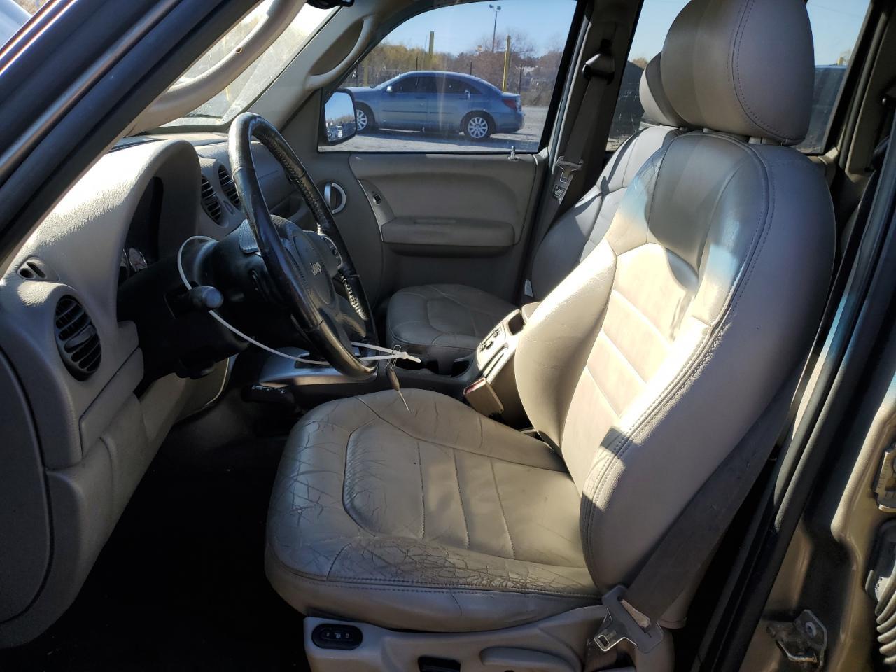 2004 JEEP Liberty