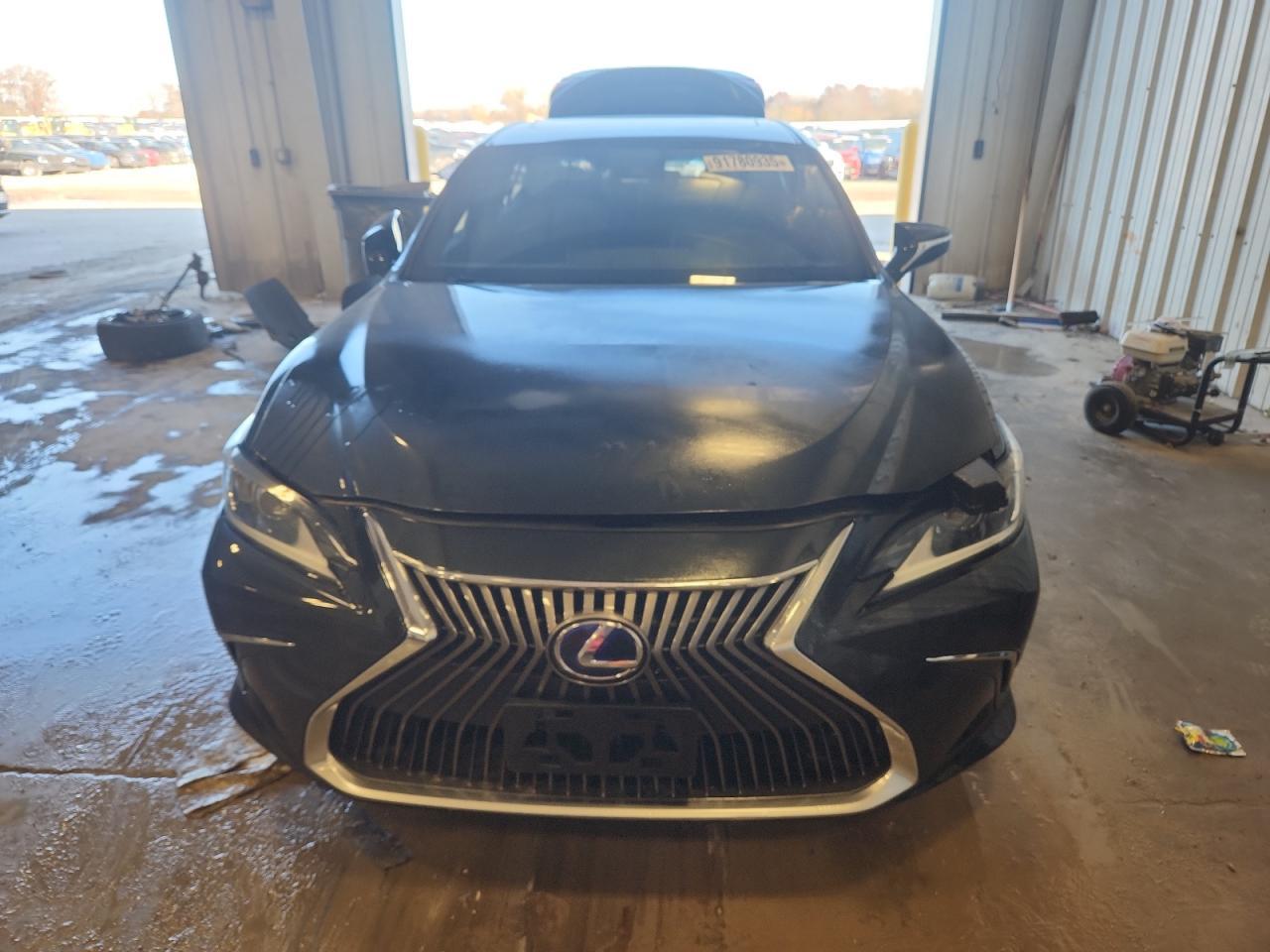 2021 LEXUS ES 300H