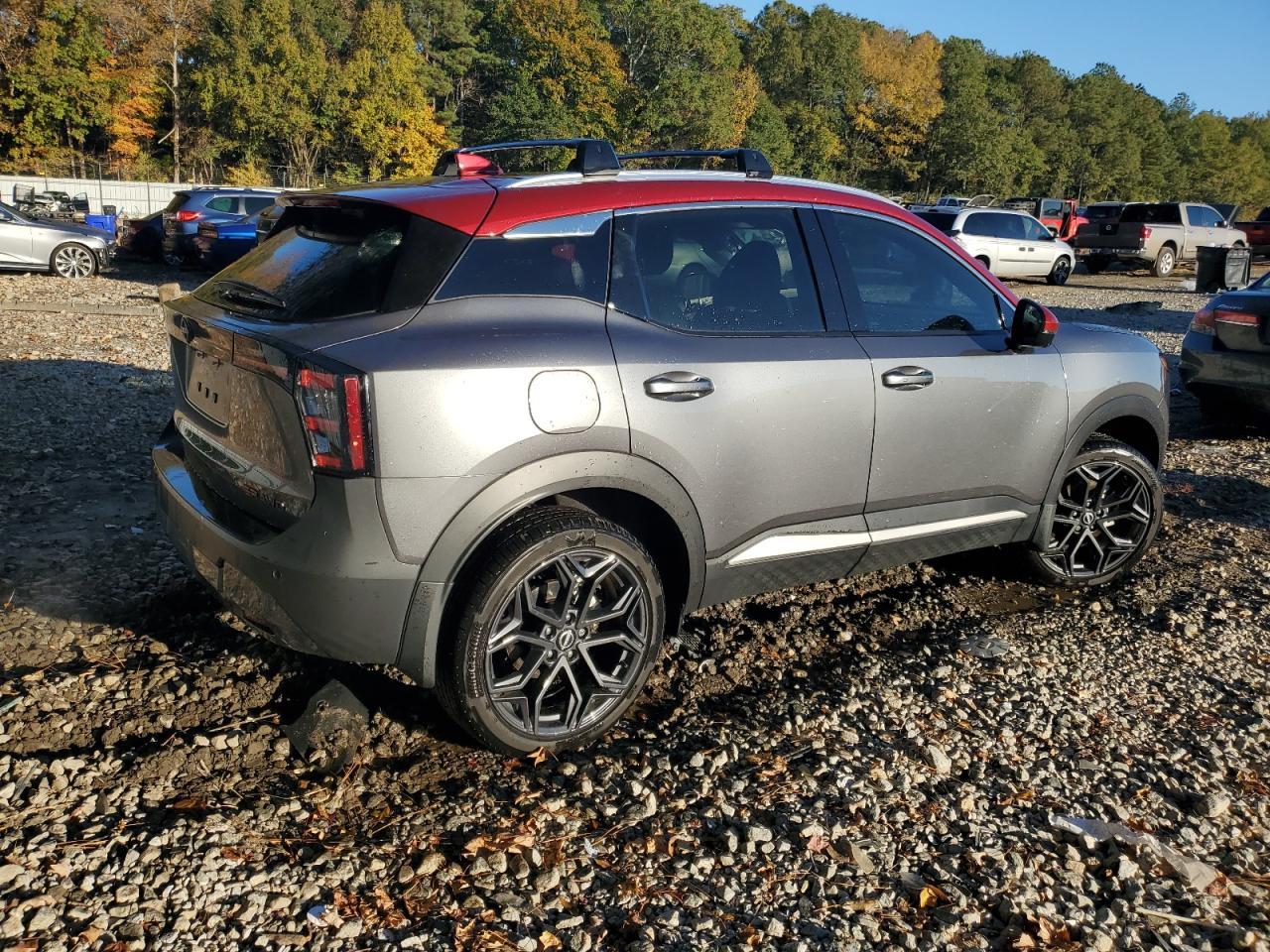2025 NISSAN KICKS