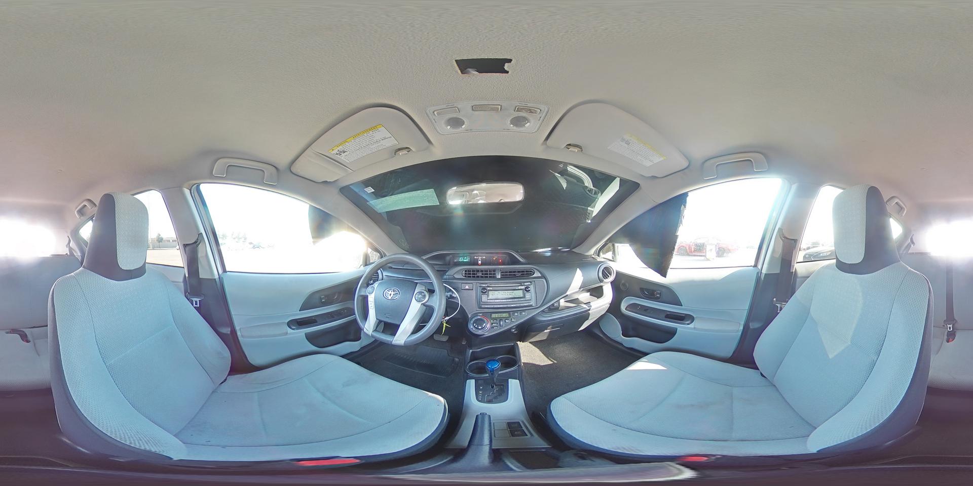 2013 TOYOTA Prius c