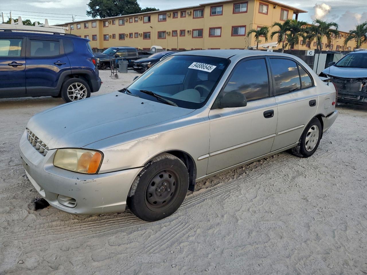 2002 HYUNDAI ACCENT