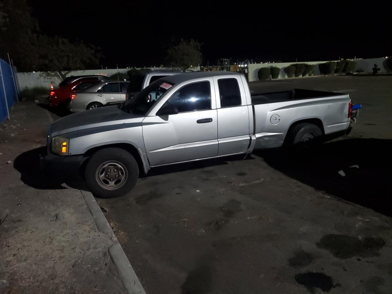 2005 DODGE Dakota