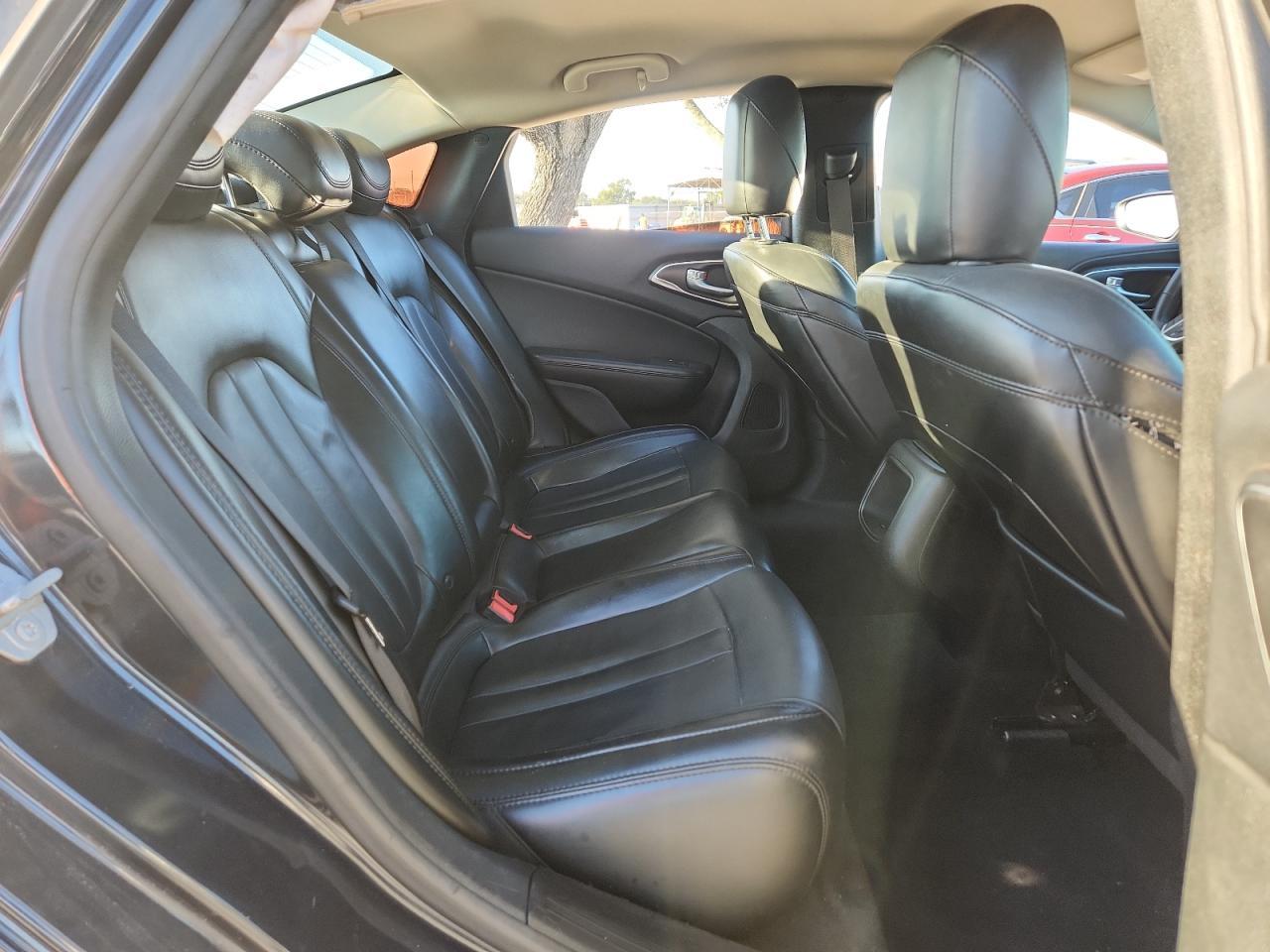 2017 CHRYSLER 200