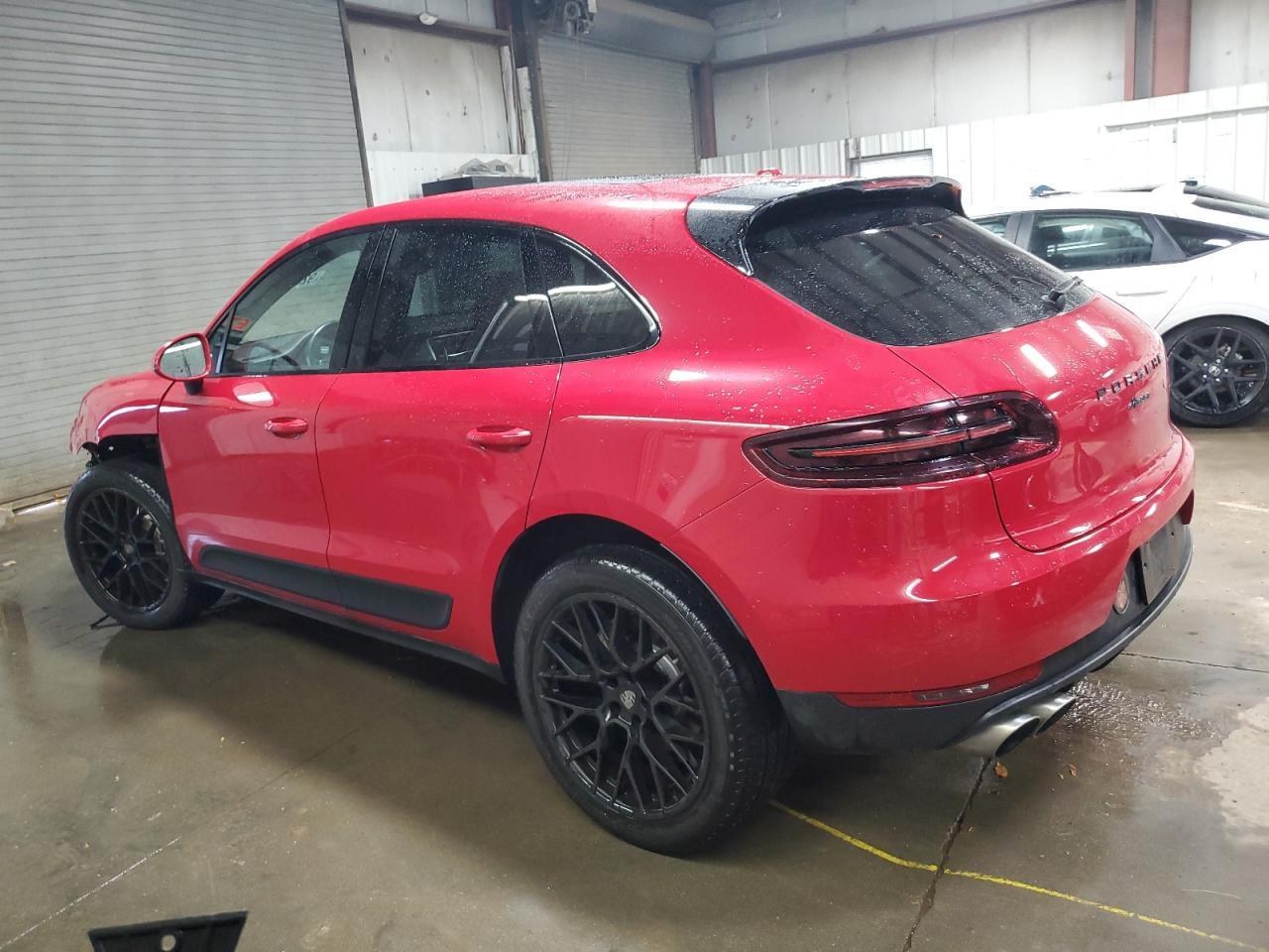 2018 PORSCHE Macan