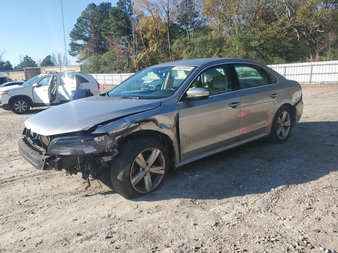 2014 VOLKSWAGEN Passat