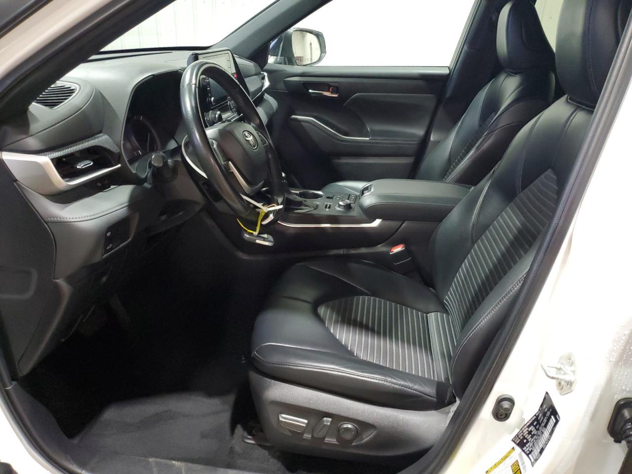 2022 TOYOTA HIGHLANDER