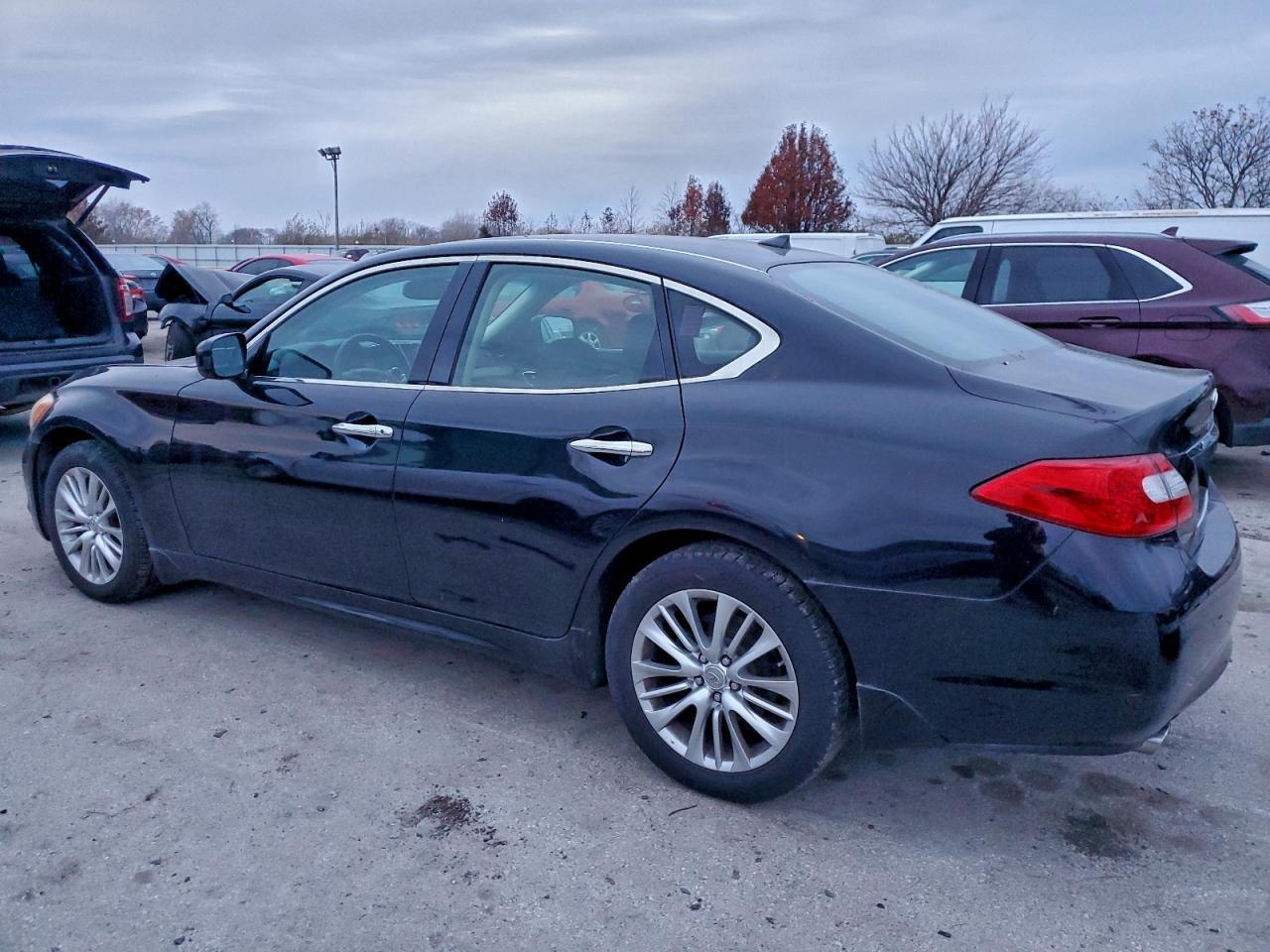 2012 INFINITI M37