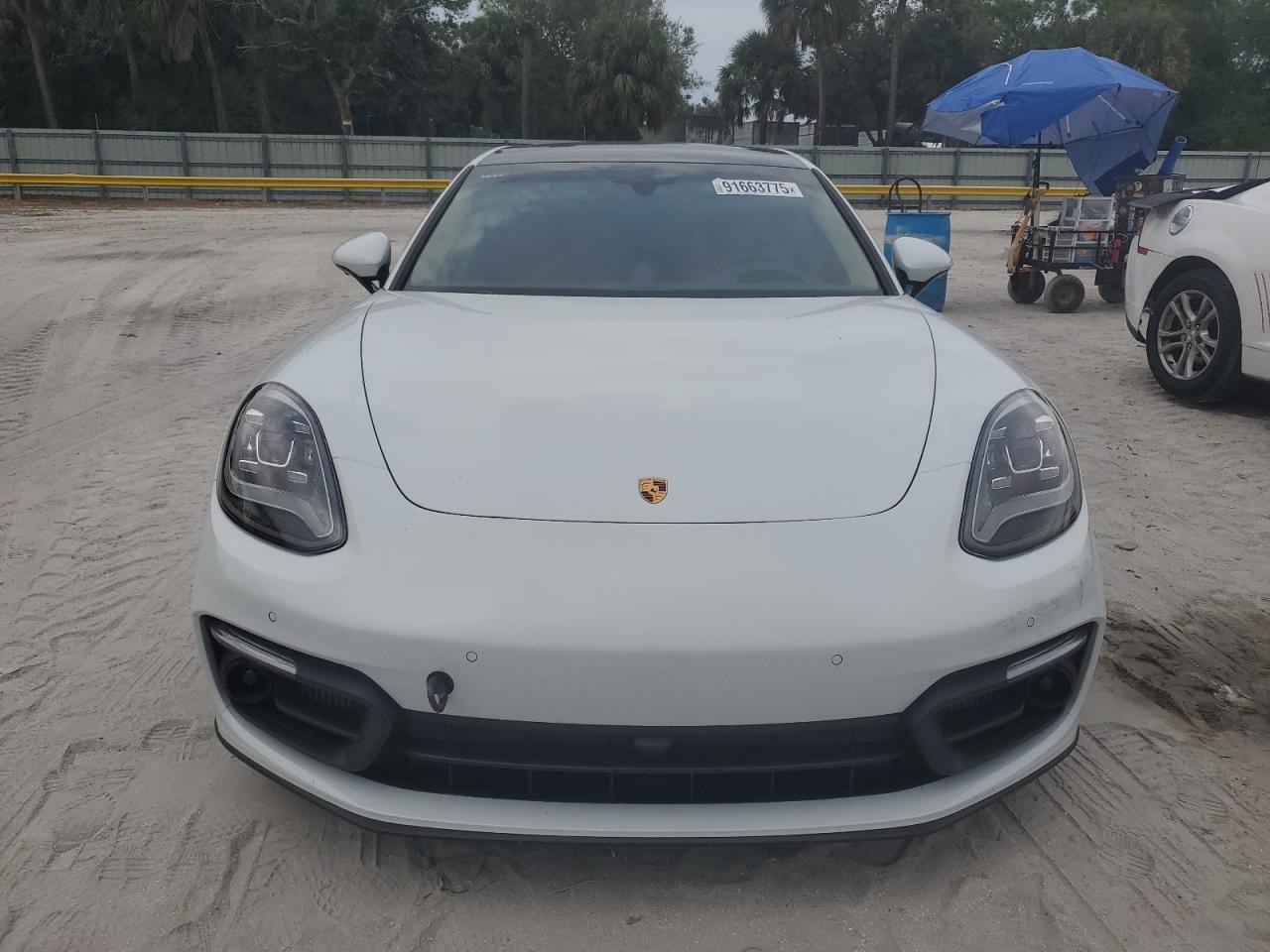 2023 PORSCHE Panamera