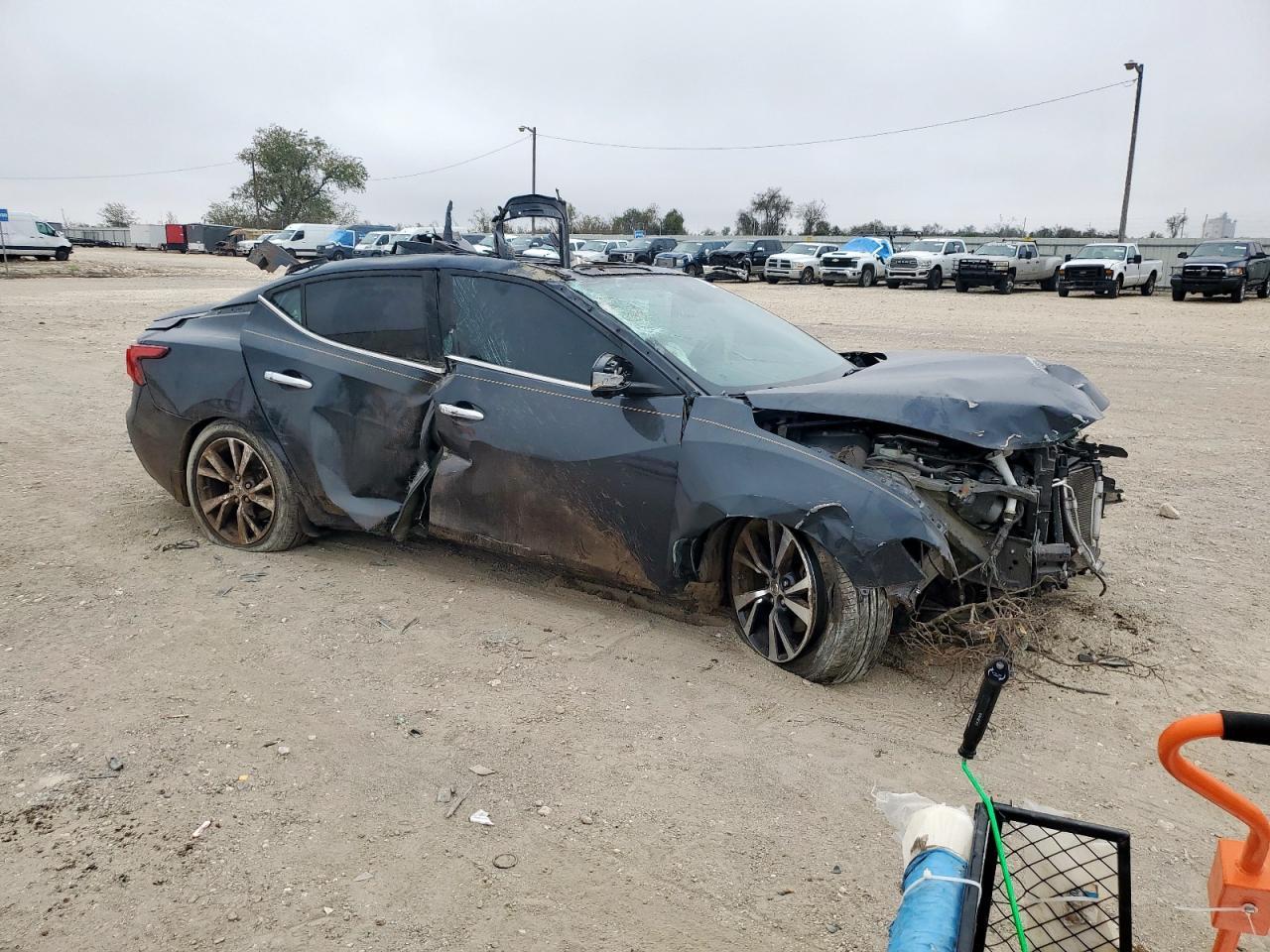 2017 NISSAN Maxima