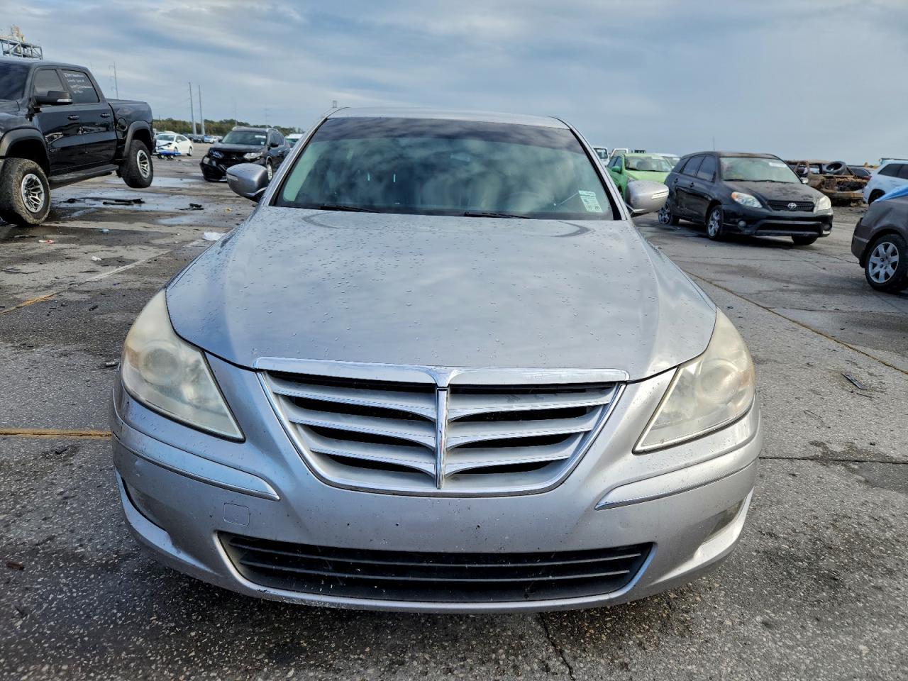 2011 HYUNDAI GENESIS