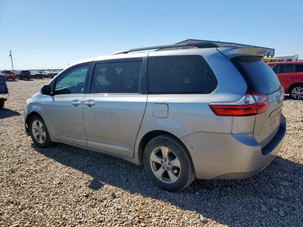 2017 TOYOTA SIENNA