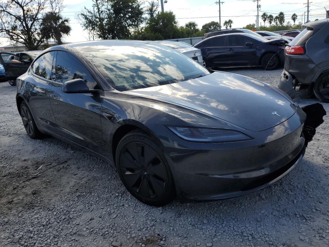 2025 TESLA MODEL 3