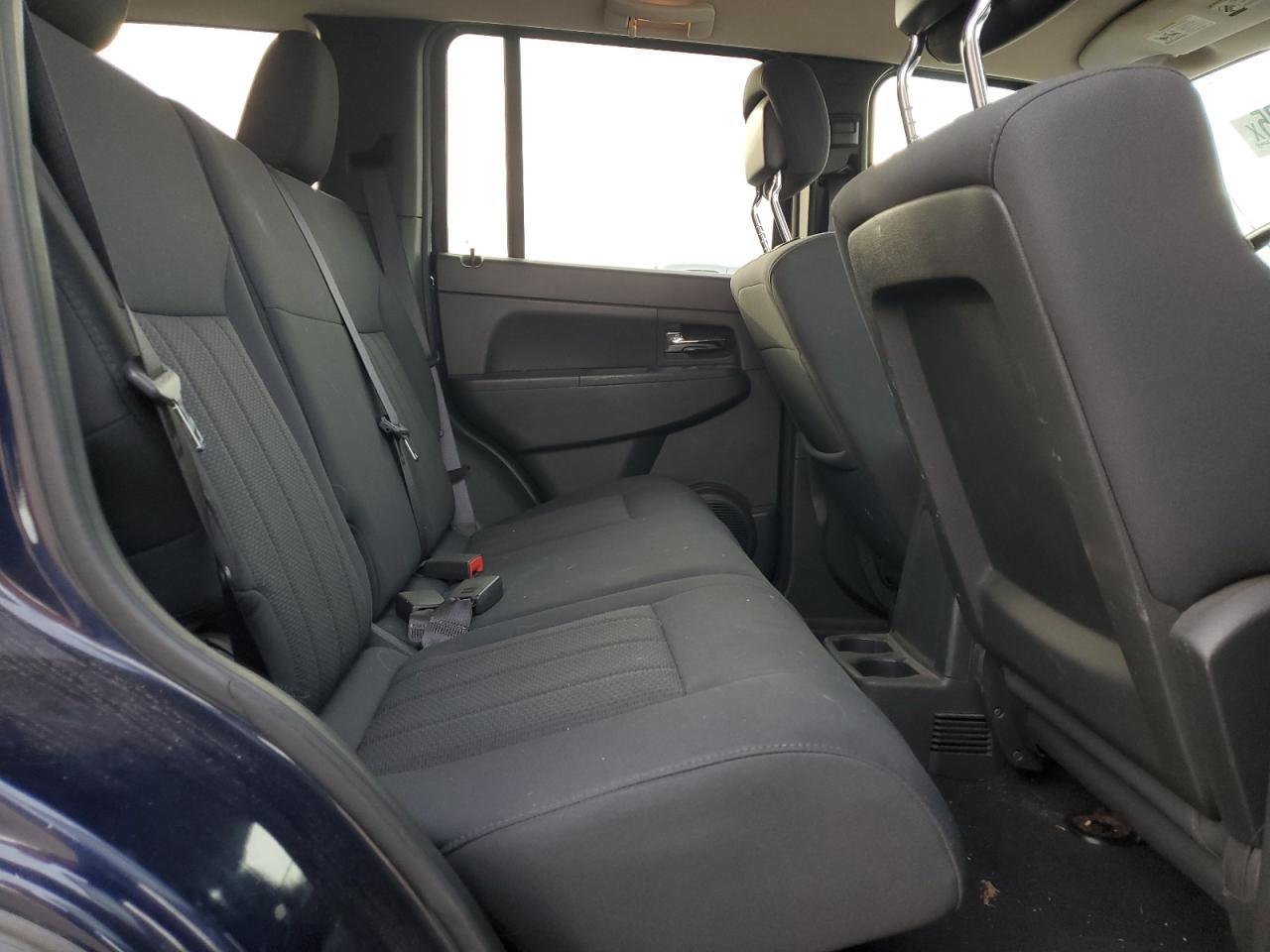 2012 JEEP Liberty