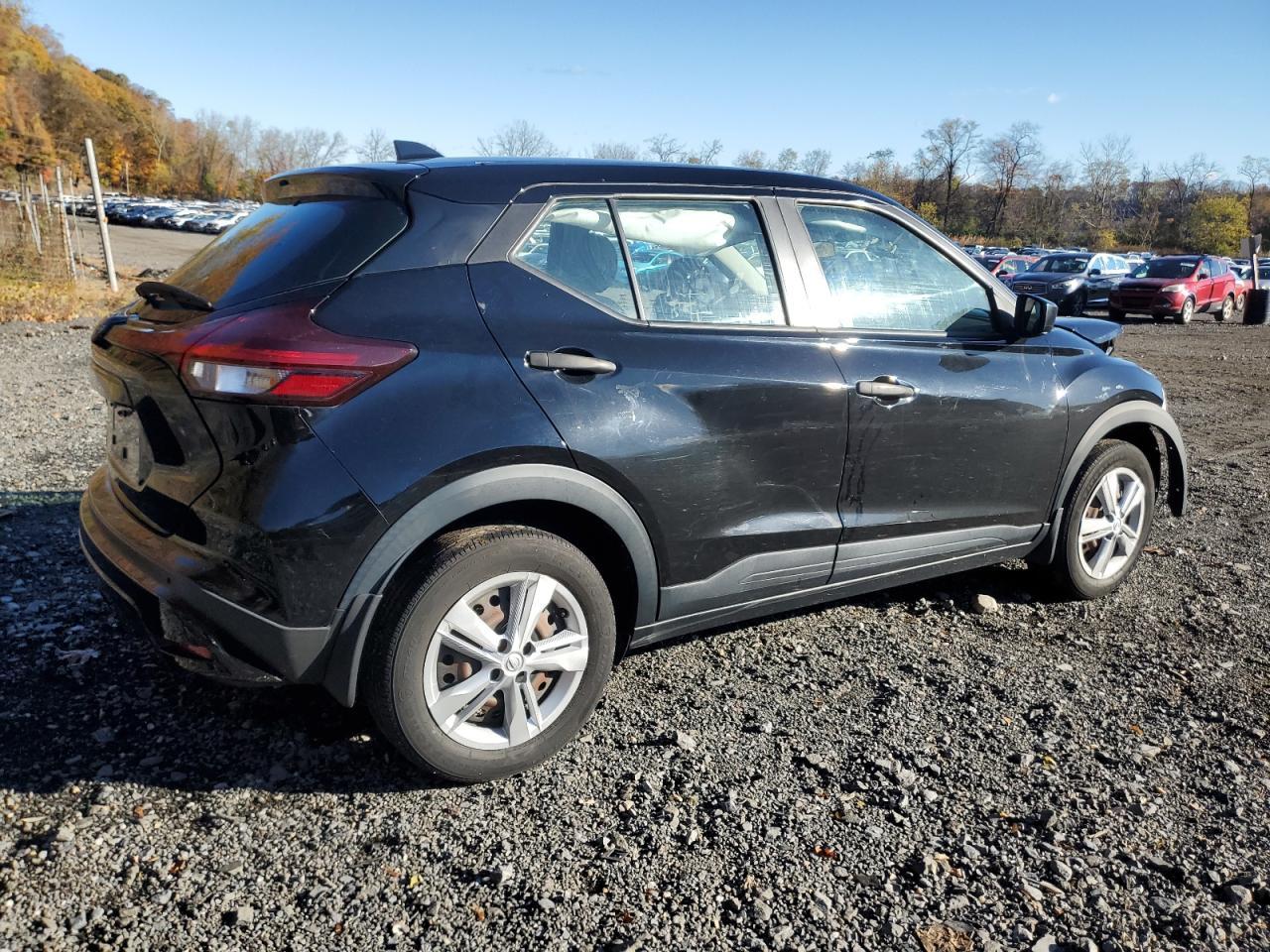 2023 NISSAN KICKS