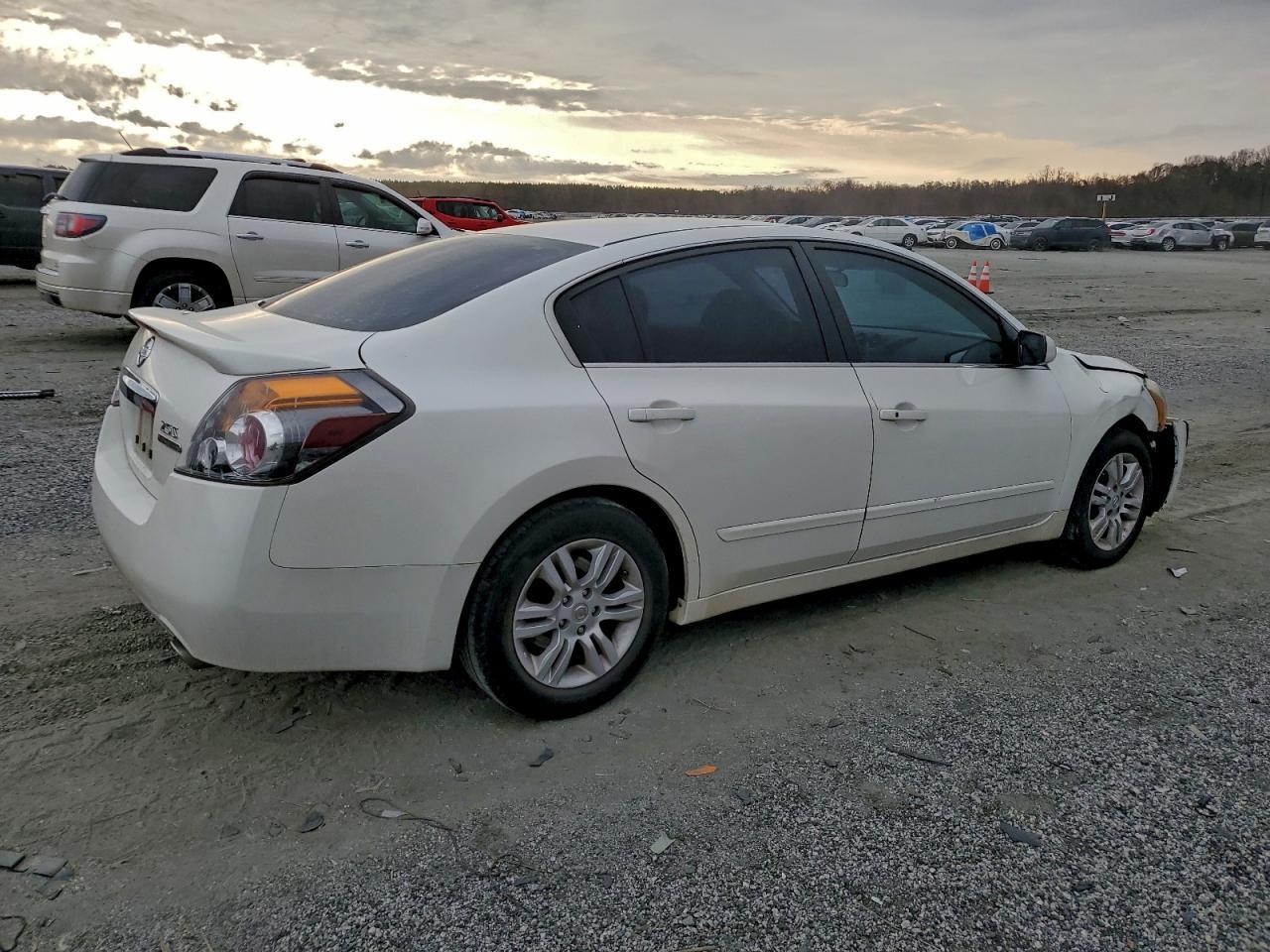 2012 NISSAN ALTIMA