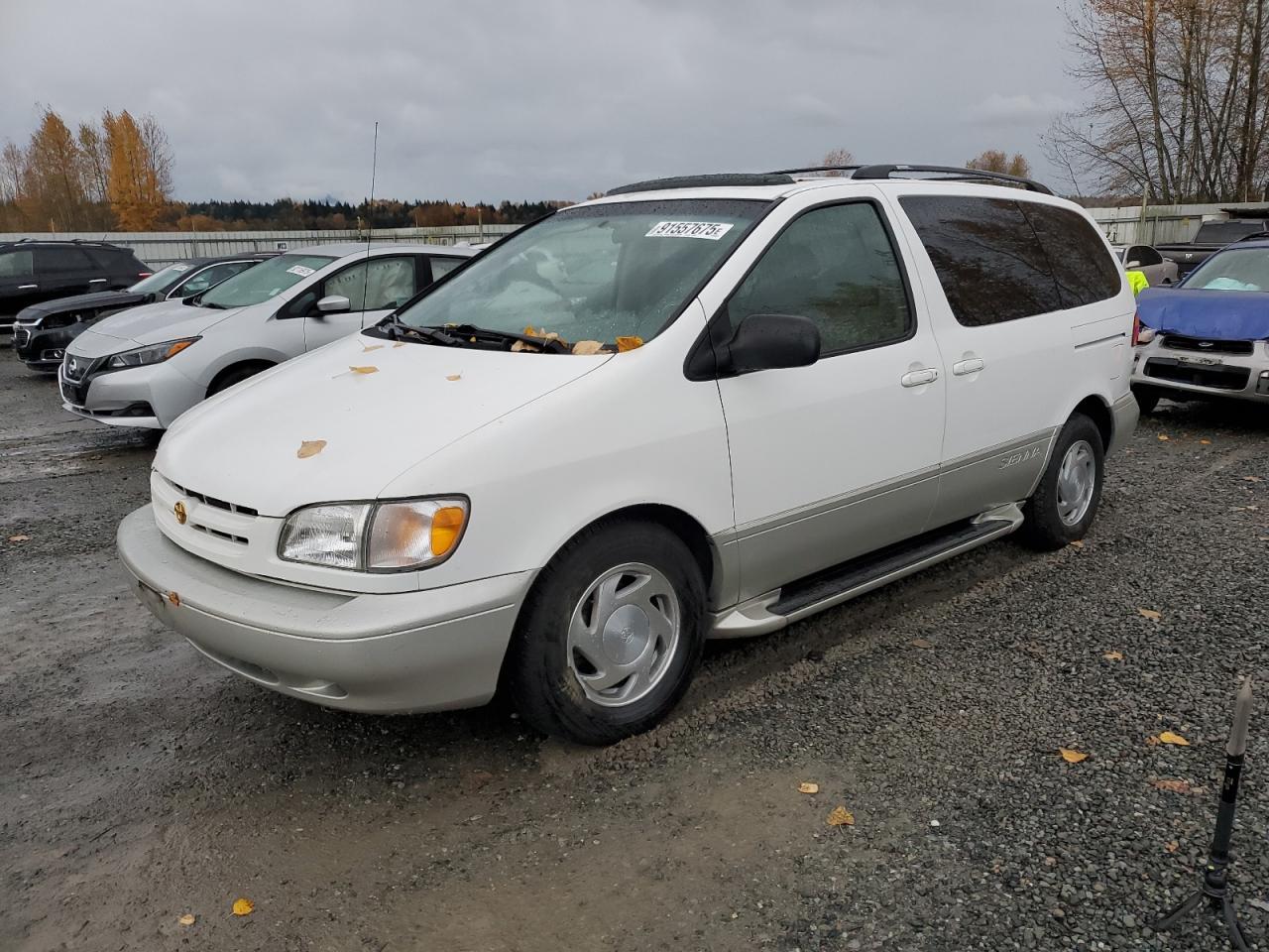 2000 TOYOTA SIENNA