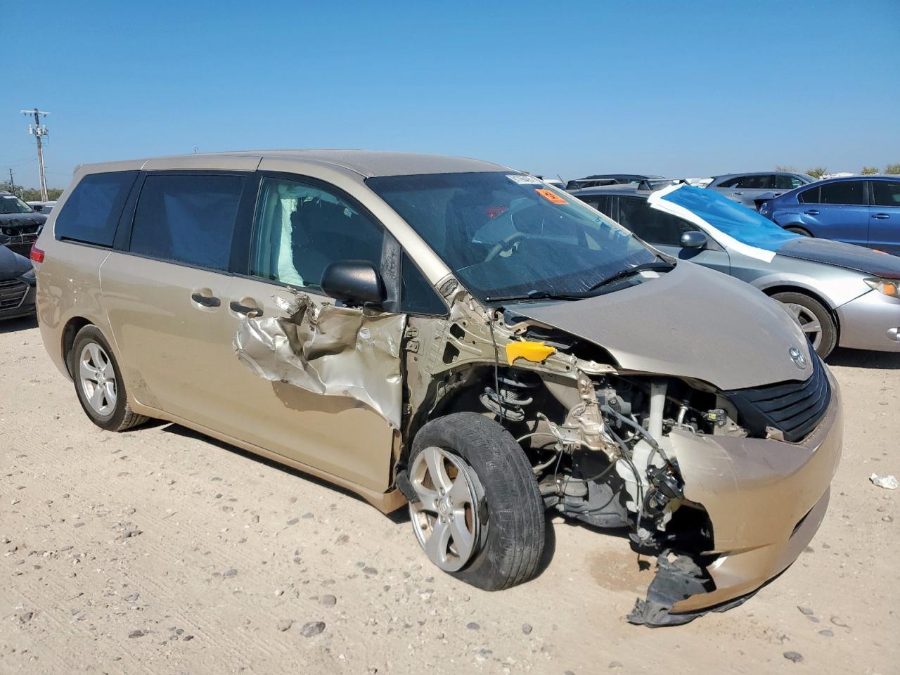 2014 TOYOTA SIENNA