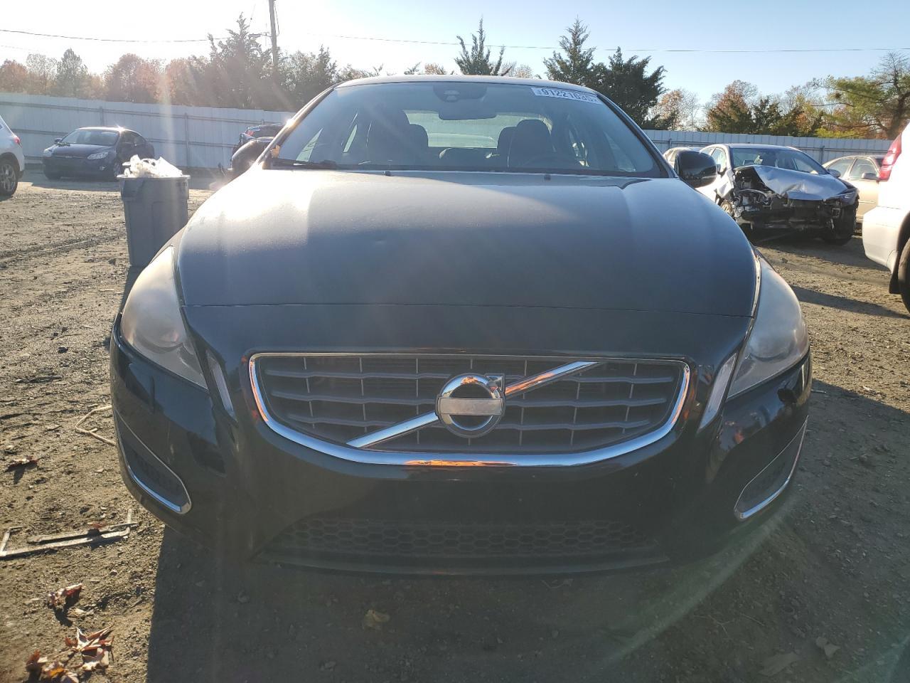 2013 VOLVO S60