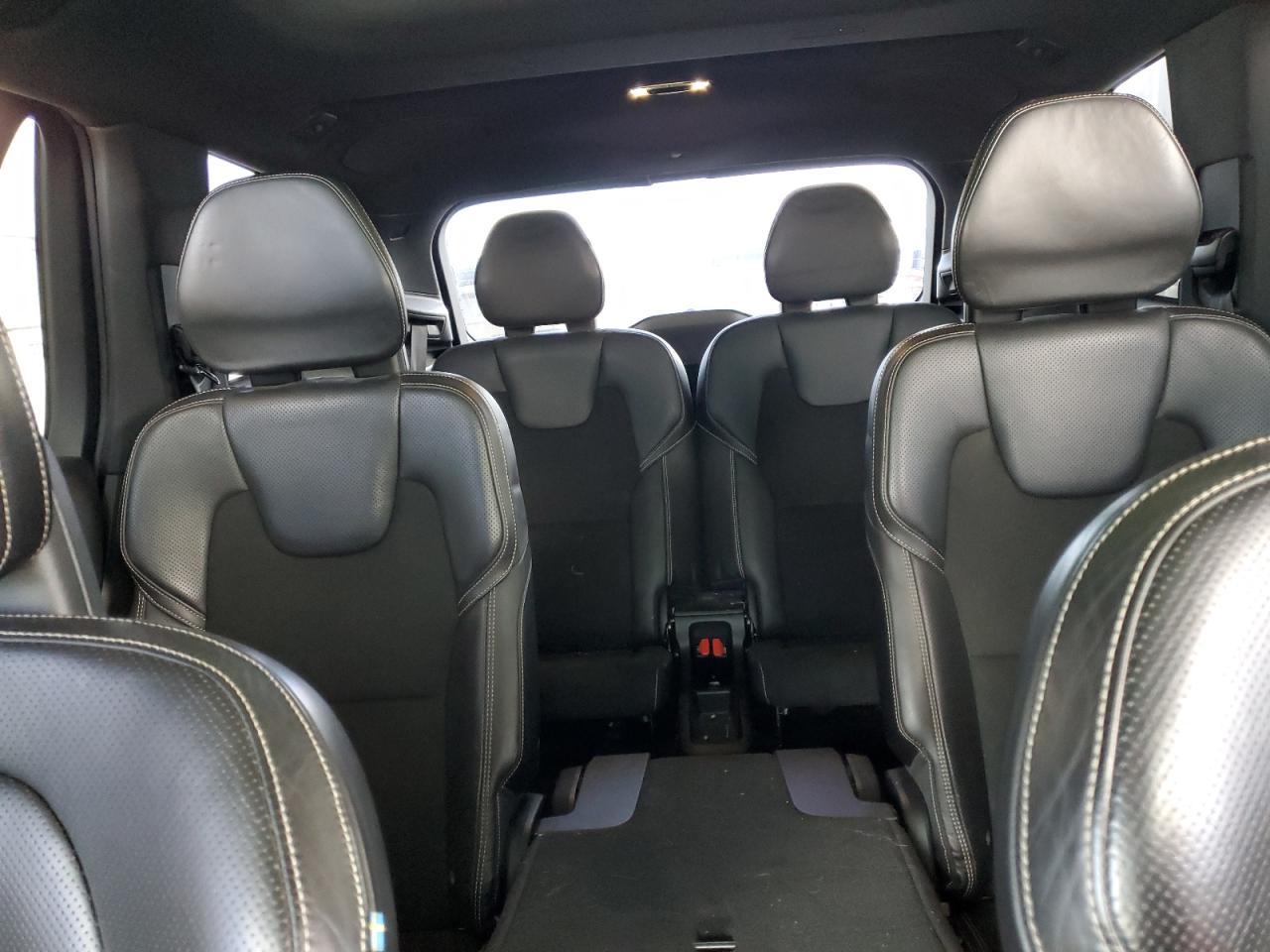 2016 VOLVO XC90