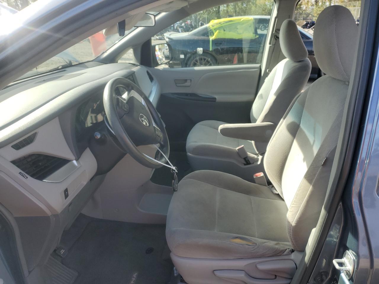 2015 TOYOTA SIENNA