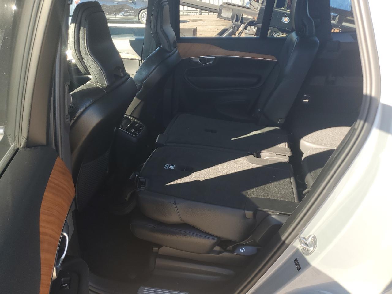 2024 VOLVO XC90