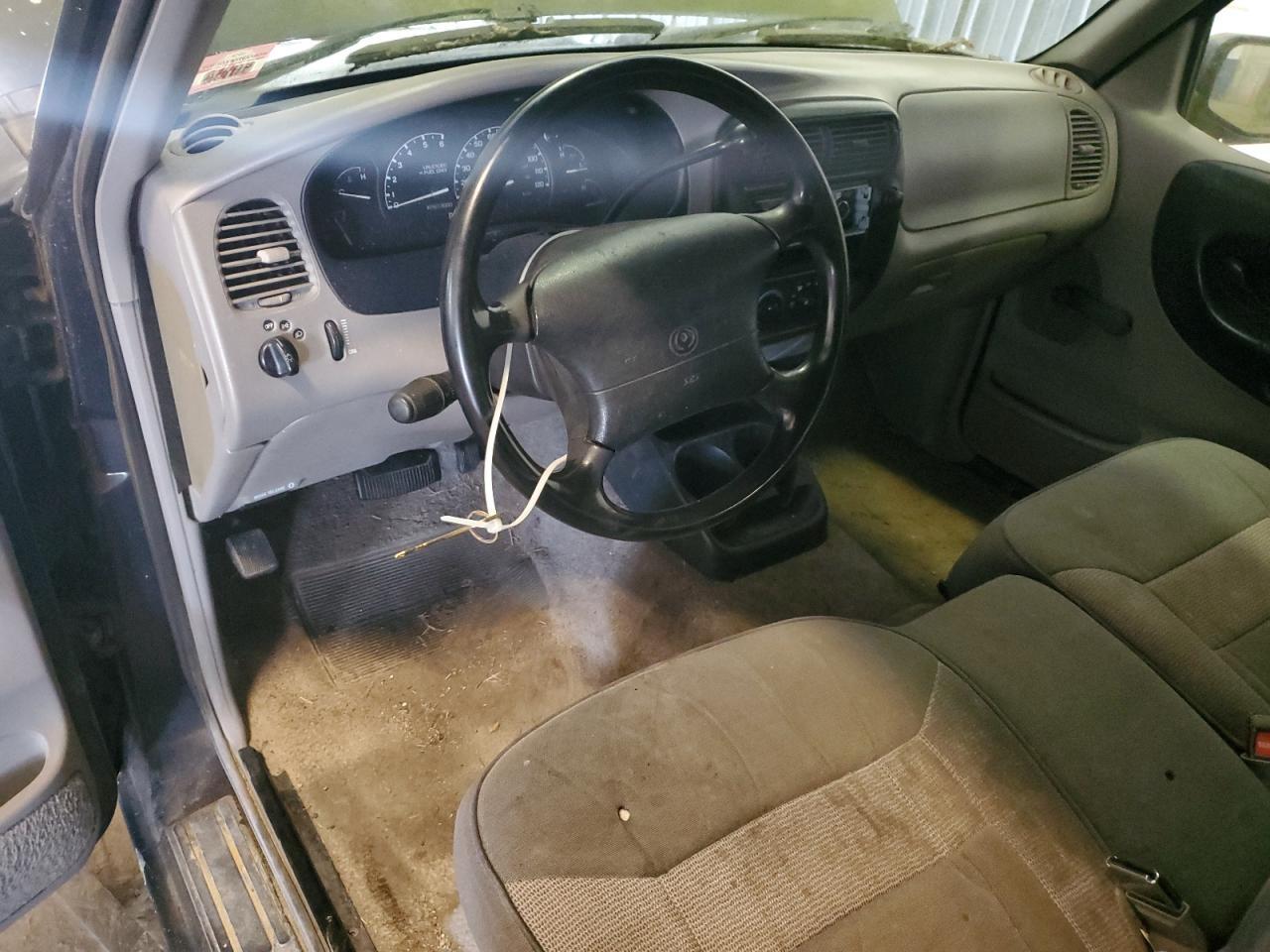 1996 MAZDA B3000