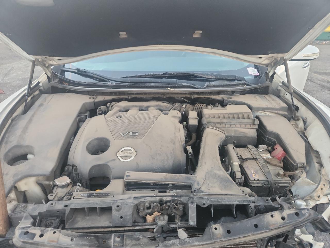 2011 NISSAN Maxima