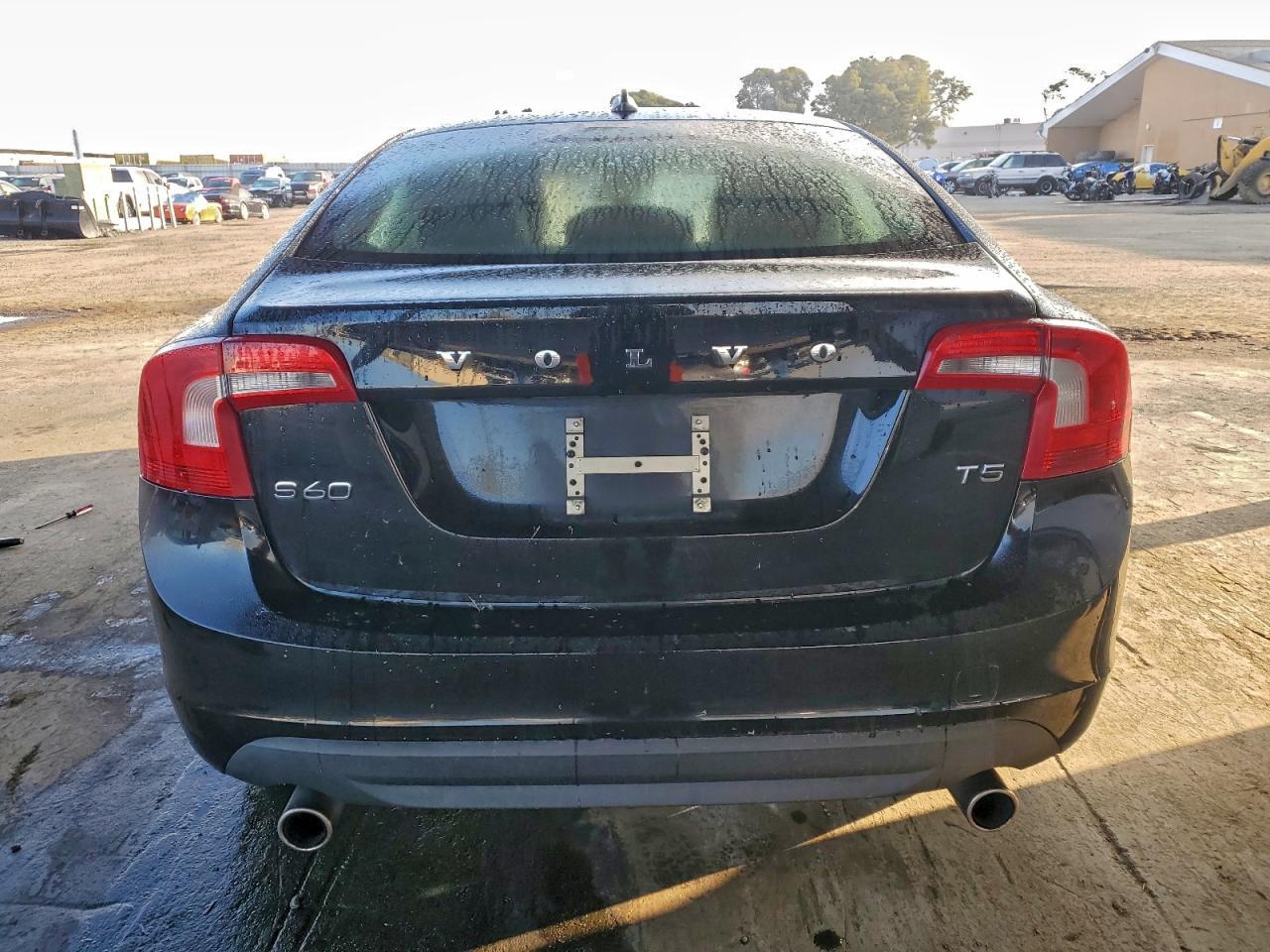 2013 VOLVO S60