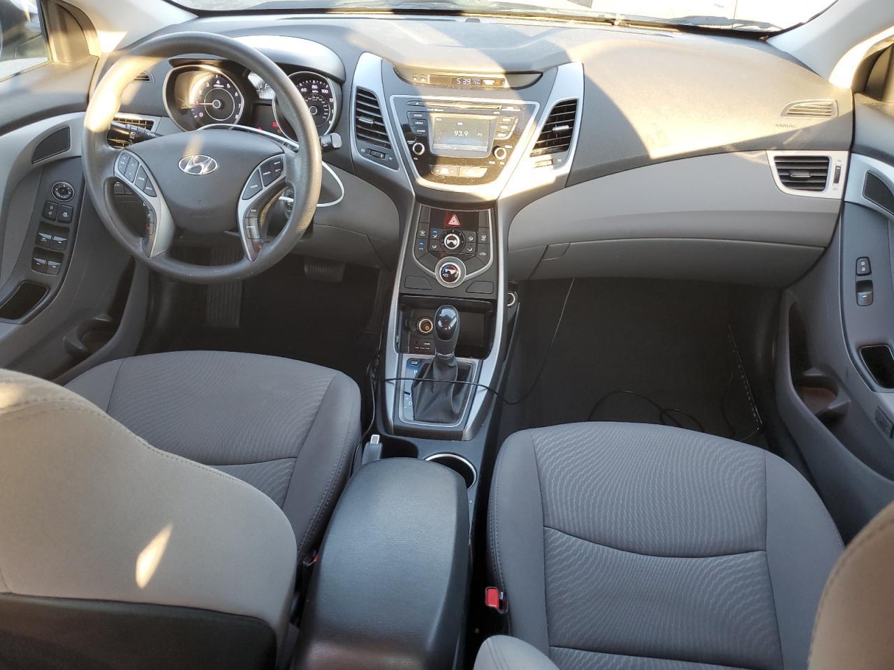 2016 HYUNDAI ELANTRA