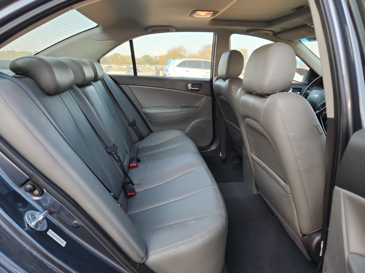 2010 HYUNDAI SONATA