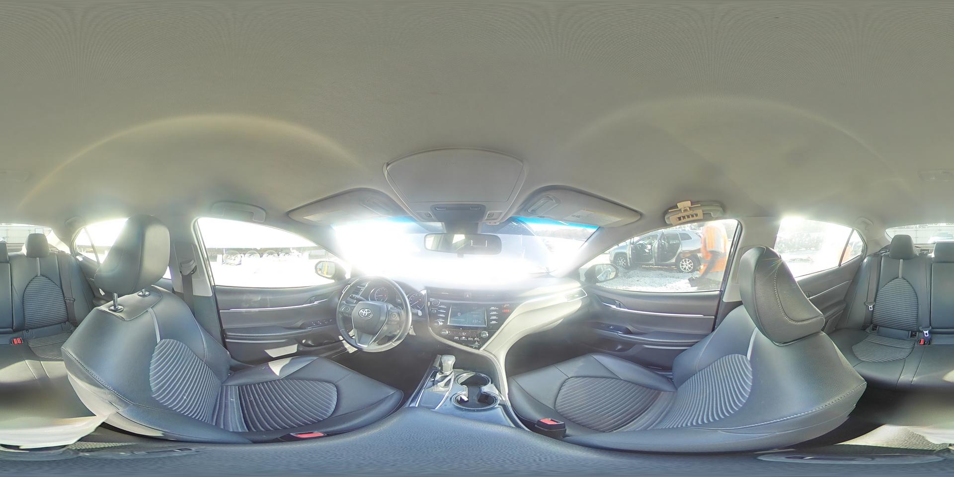 2018 TOYOTA CAMRY