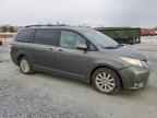 2011 TOYOTA SIENNA