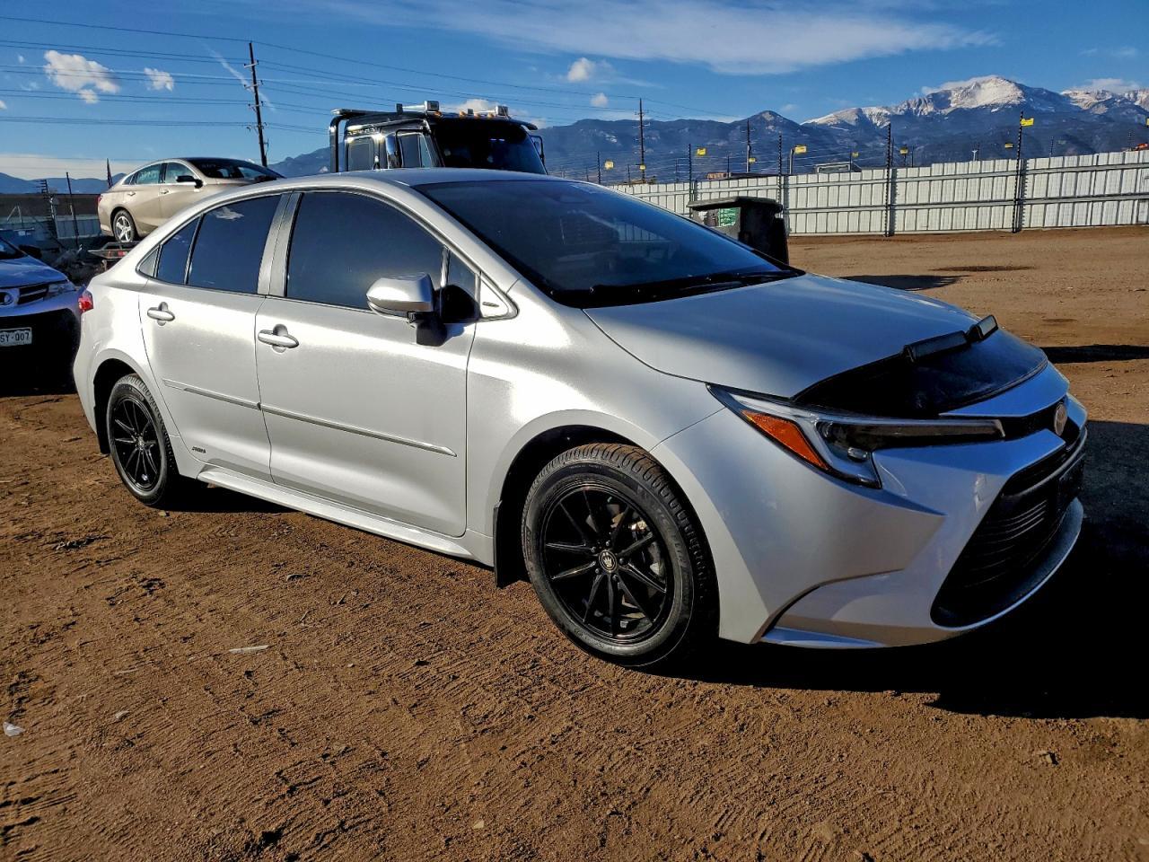 2024 TOYOTA COROLLA