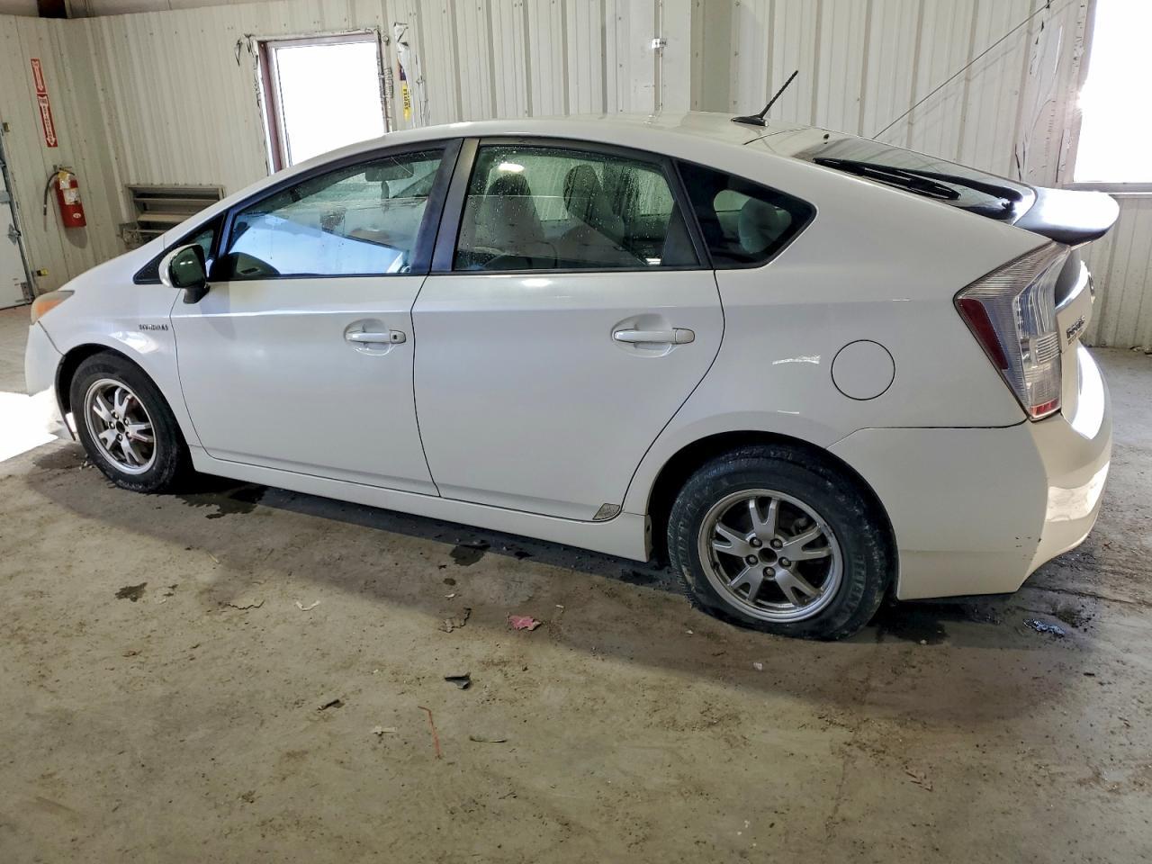 2011 TOYOTA PRIUS