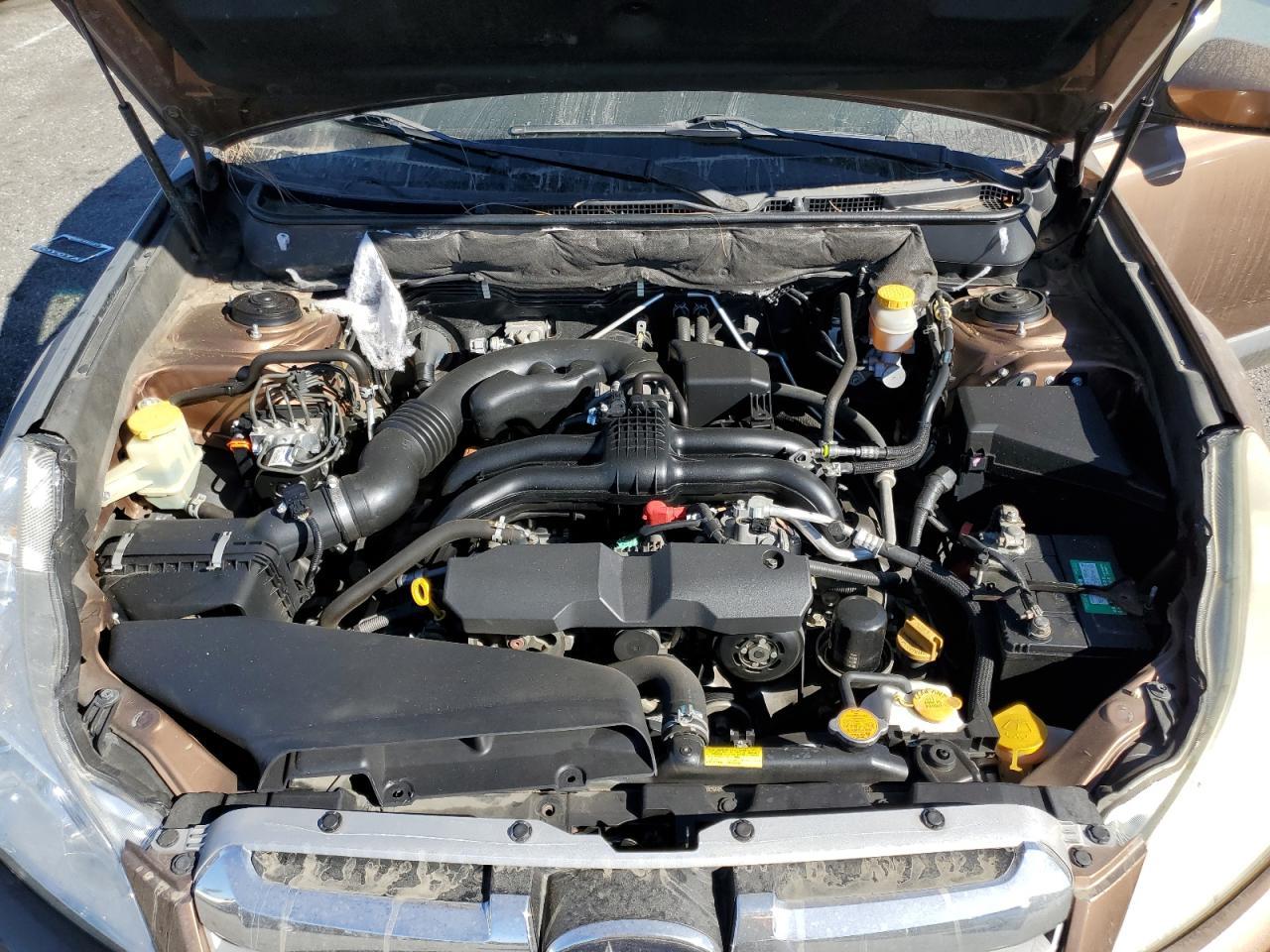 2013 SUBARU Outback