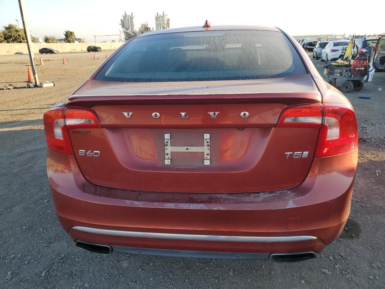 2016 VOLVO S60