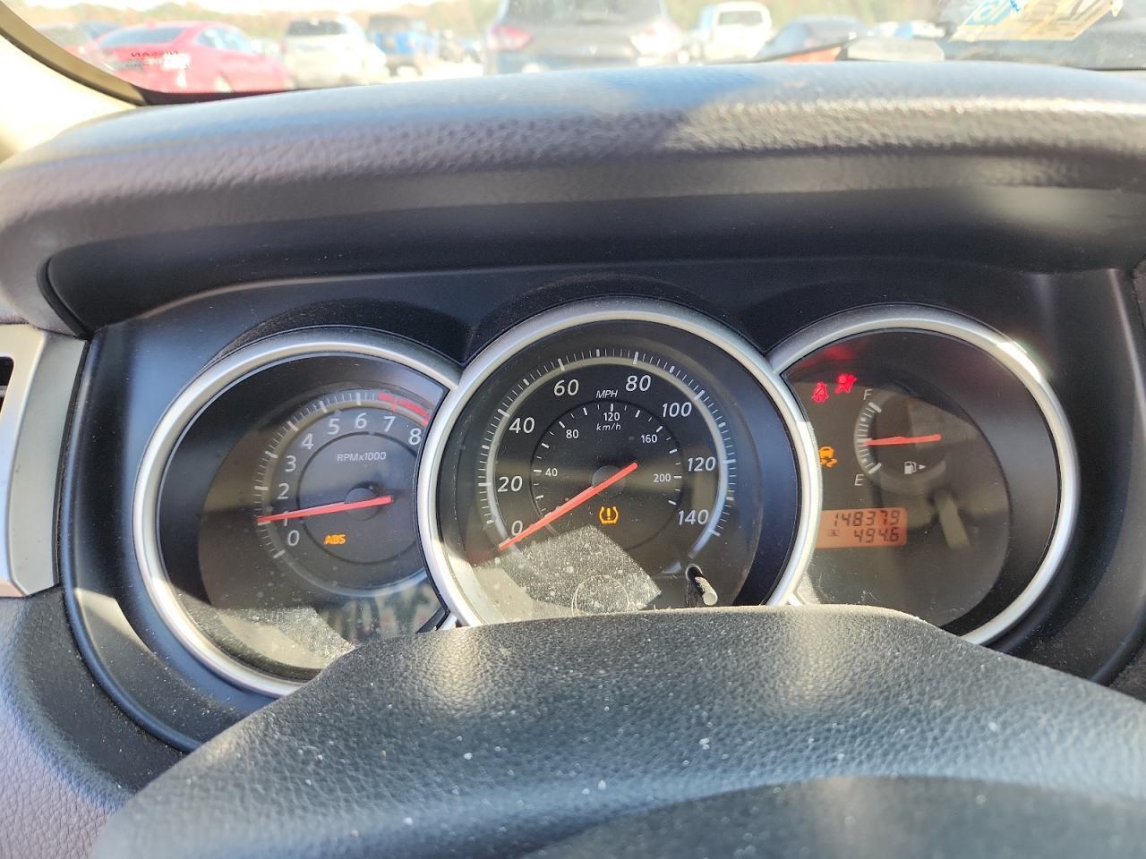 2012 NISSAN VERSA
