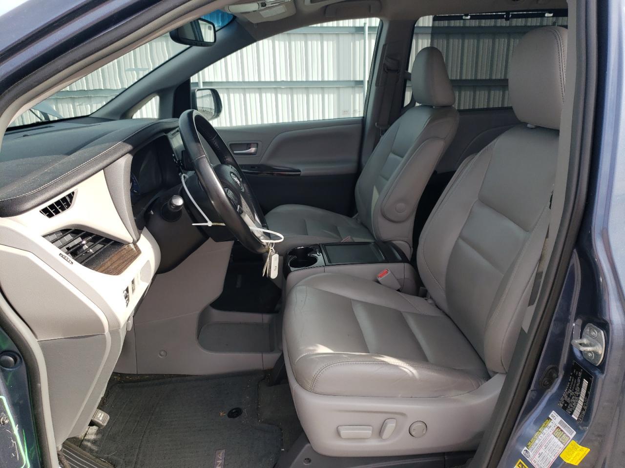 2015 TOYOTA SIENNA