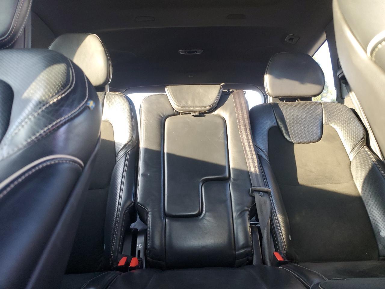 2019 VOLVO XC90