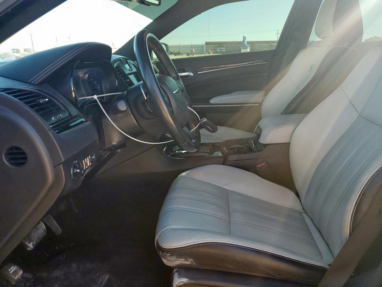 2020 CHRYSLER 300