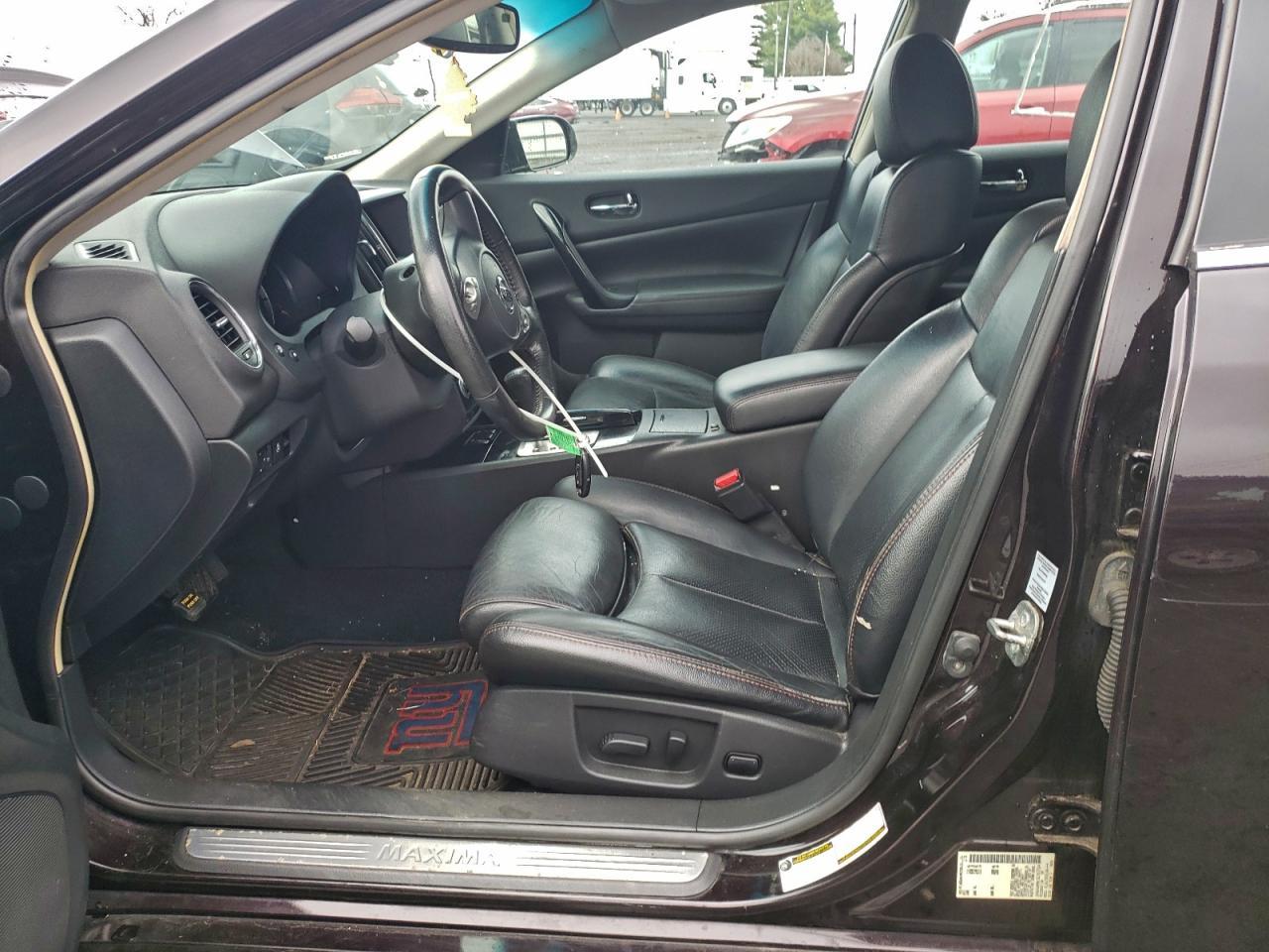2011 NISSAN Maxima