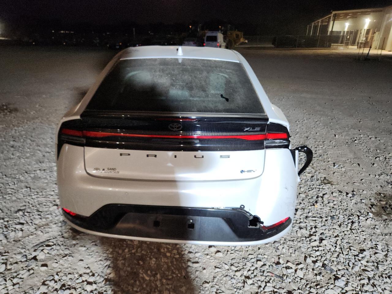 2024 TOYOTA PRIUS